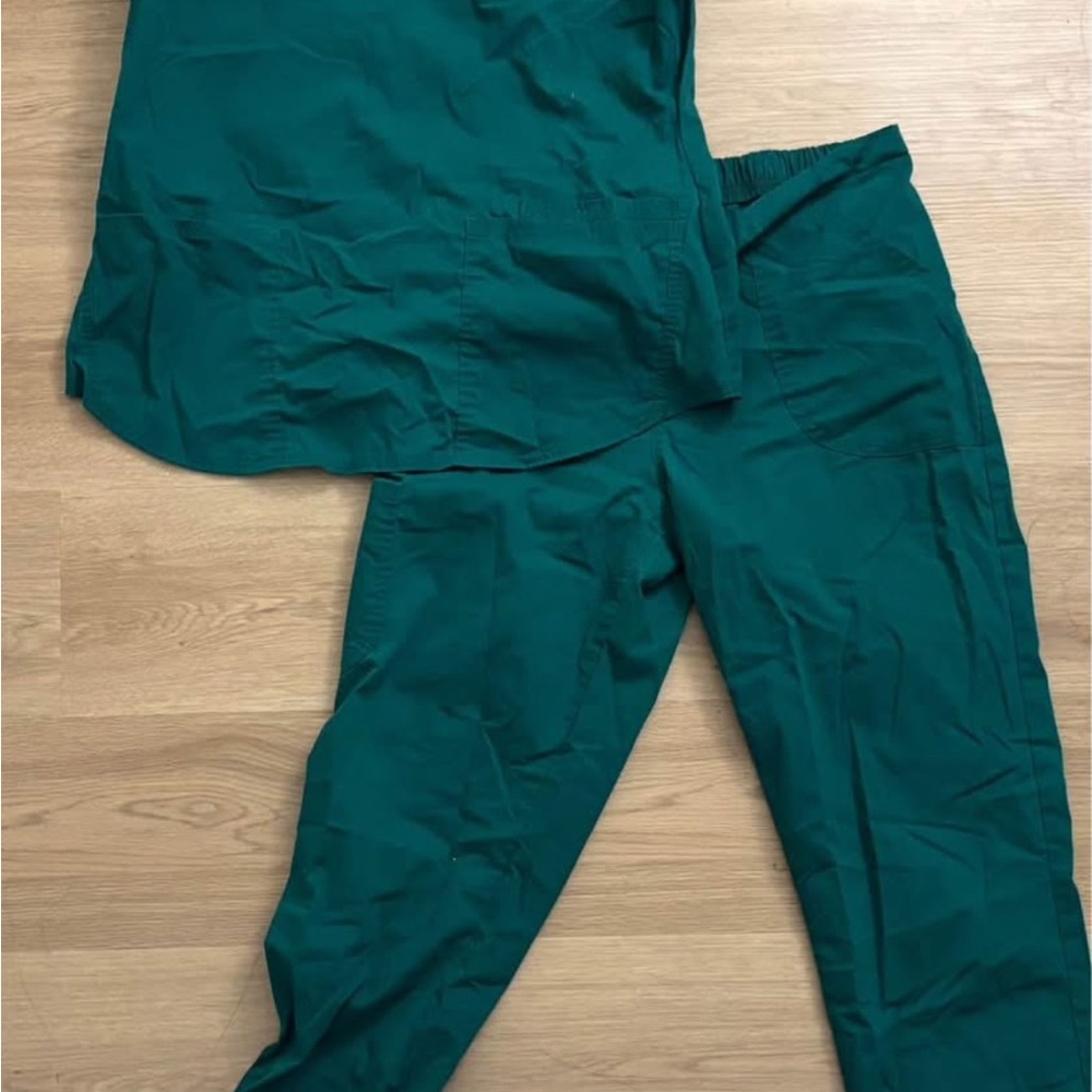 Teal/Green Women's Scrubs Top & Pants
